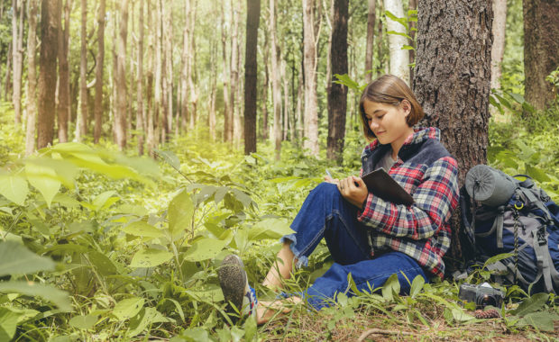 These writing prompts are the perfect way to help your children fill their notebooks with the sights, smells, and sounds of spring.